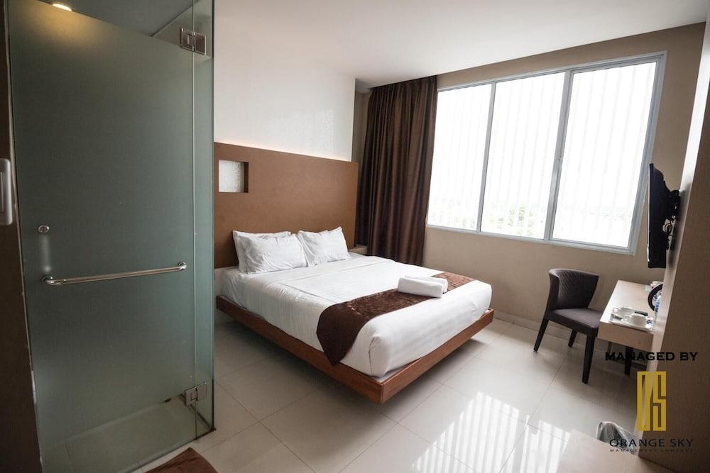 ออส โฮเต็ล แอร์พอร์ต บาตัม Hotel Batam ภายนอก รูปภาพ